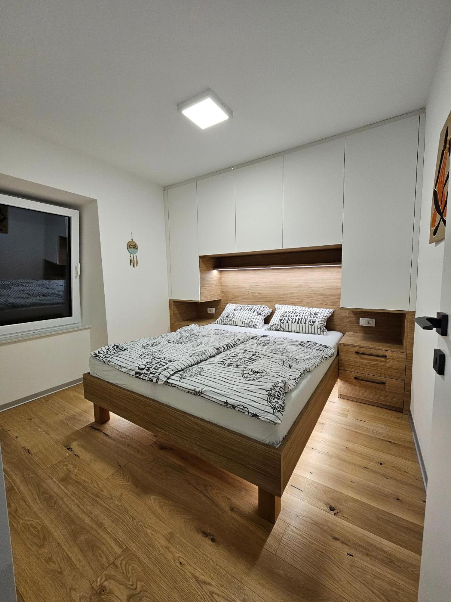 Seaview Apartment Mirjam With Jacuzzi Portoroz Exterior photo